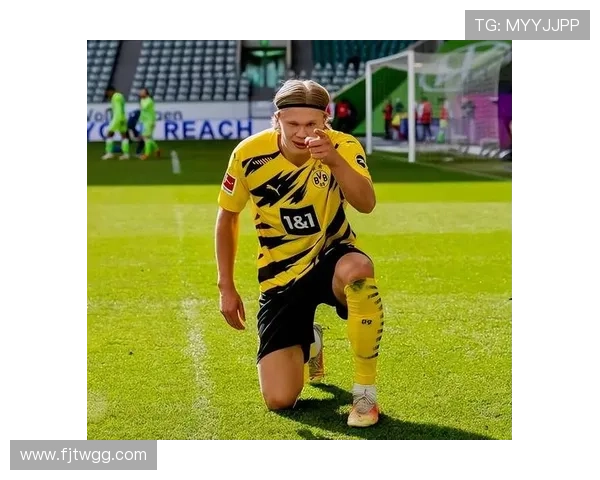 足球明星的个性名片揭秘他们的独特魅力与场上风采