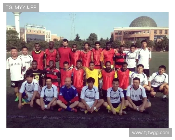 足球明星的辉煌与命运交织人生的无常与荣耀共存 足球明星的辉煌与命运交织人生的无常与荣耀共存